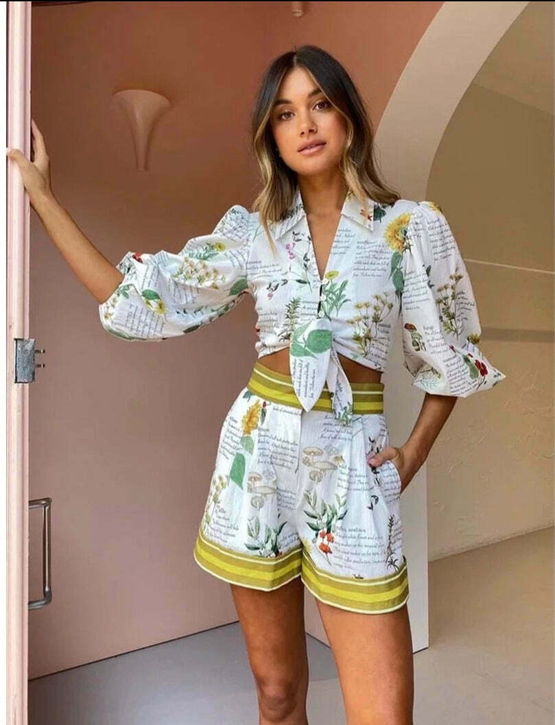 Y2K Aesthetic Coquette Outfit: Belly-Revealing Top & High Waist Shorts Y2K Aesthetic Coquette Outfit: Belly-Revealing Top & High Waist Shorts