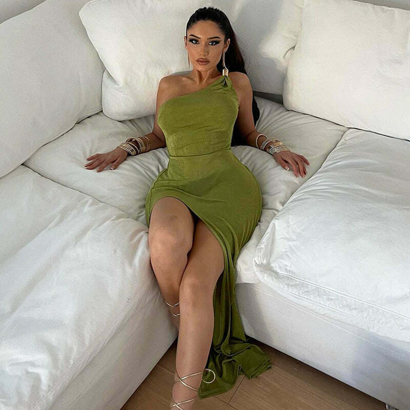 Y2K Aesthetic Coquette Style Cargo Skirt Dress - Grunge Goth Fashion with a Twist Y2K Aesthetic Coquette Style Cargo Skirt Dress - Grunge Goth Fashion with a Twist