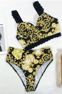 Y2K Aesthetic Coquette Style Cargo Skirt with Pastel Goth Vibes and Grunge Flair