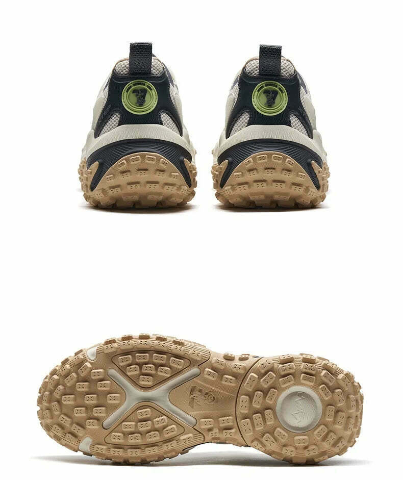 Y2K Aesthetic Coquette Style Cargo Skirt with Xtep Chinoiserie Sneakers Y2K Aesthetic Coquette Style Cargo Skirt with Xtep Chinoiserie Sneakers