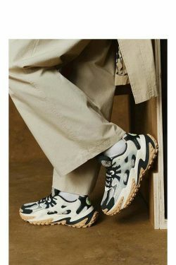 Y2K Aesthetic Coquette Style Cargo Skirt with Xtep Chinoiserie Sneakers