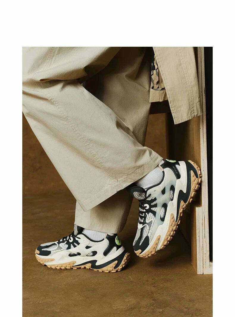 Y2K Aesthetic Coquette Style Cargo Skirt with Xtep Chinoiserie Sneakers Y2K Aesthetic Coquette Style Cargo Skirt with Xtep Chinoiserie Sneakers