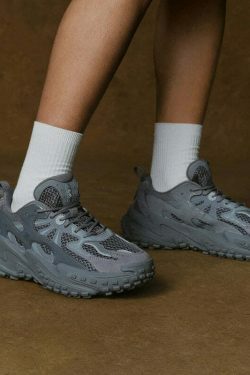 Y2K Aesthetic Coquette Style Cargo Skirt with Xtep Chinoiserie Sneakers