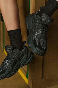 Y2K Aesthetic Coquette Style Cargo Skirt with Xtep Chinoiserie Sneakers