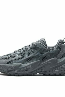 Y2K Aesthetic Coquette Style Cargo Skirt with Xtep Chinoiserie Sneakers