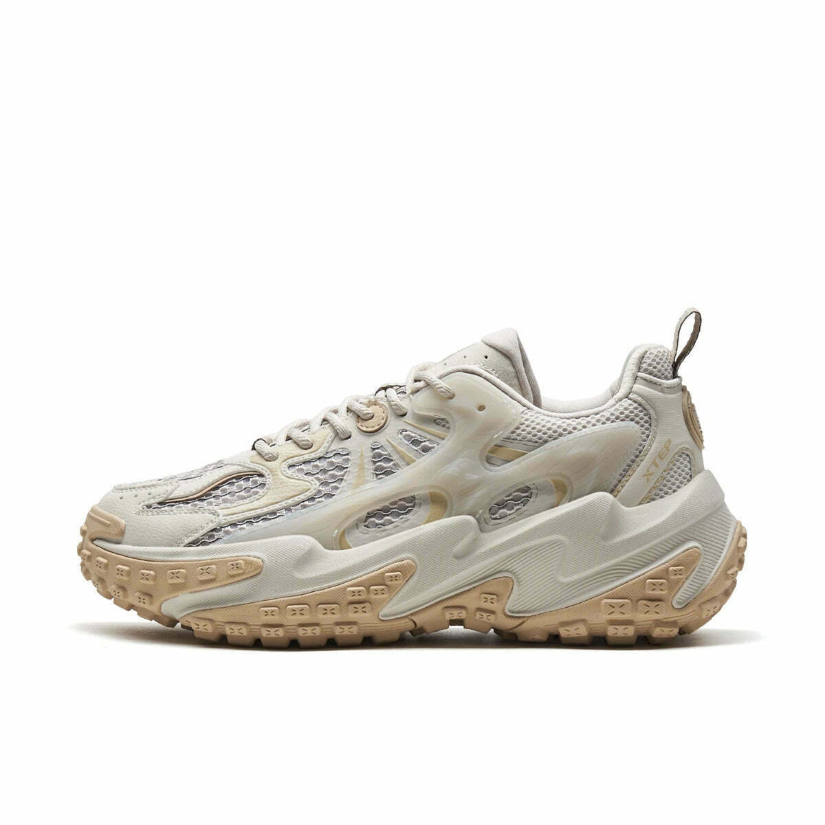 Y2K Aesthetic Coquette Style Cargo Skirt with Xtep Chinoiserie Sneakers Y2K Aesthetic Coquette Style Cargo Skirt with Xtep Chinoiserie Sneakers