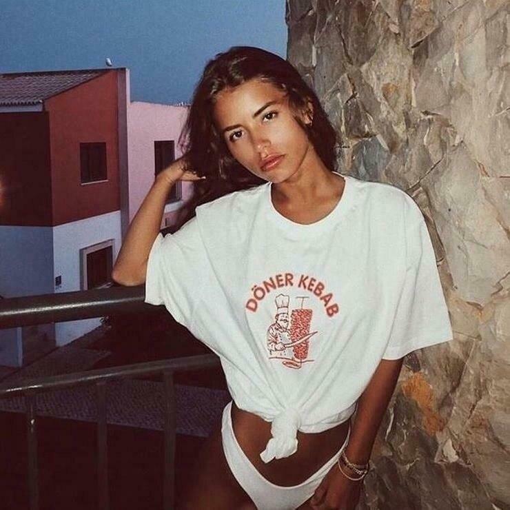 Y2K Aesthetic Coquette Style Doner Kebab Unisex T-Shirt Y2K Aesthetic Coquette Style Doner Kebab Unisex T-Shirt