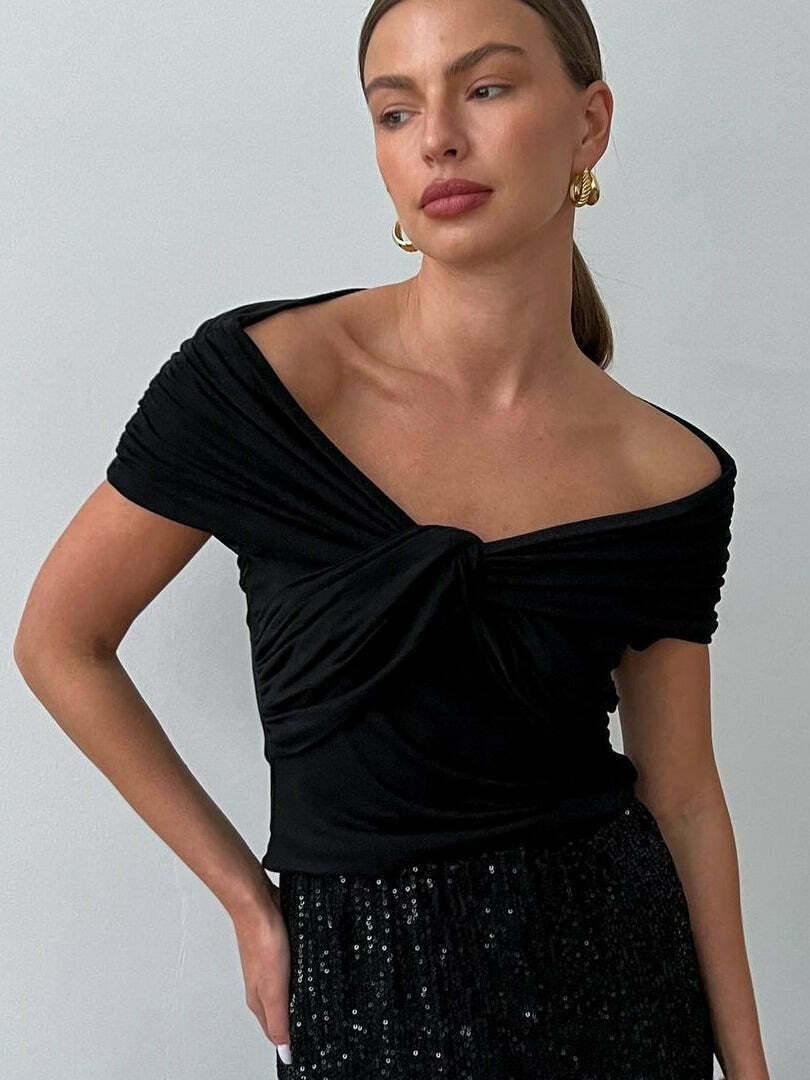 Y2K Aesthetic Coquette Style Grunge Outfits Cargo Skirt Cute Tops Pastel Goth Hoodie Y2K Aesthetic Coquette Style Grunge Outfits Cargo Skirt Cute Tops Pastel Goth Hoodie