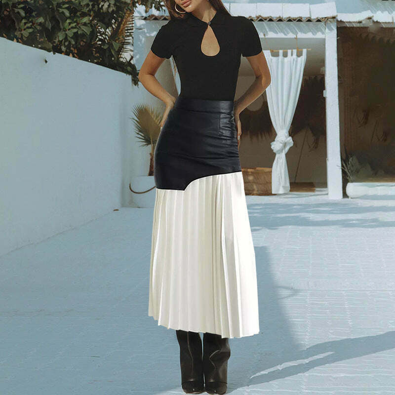 Y2K Aesthetic Coquette Style Pleated Skirt - Grunge Goth Fashion Cargo Skirt Y2K Aesthetic Coquette Style Pleated Skirt - Grunge Goth Fashion Cargo Skirt