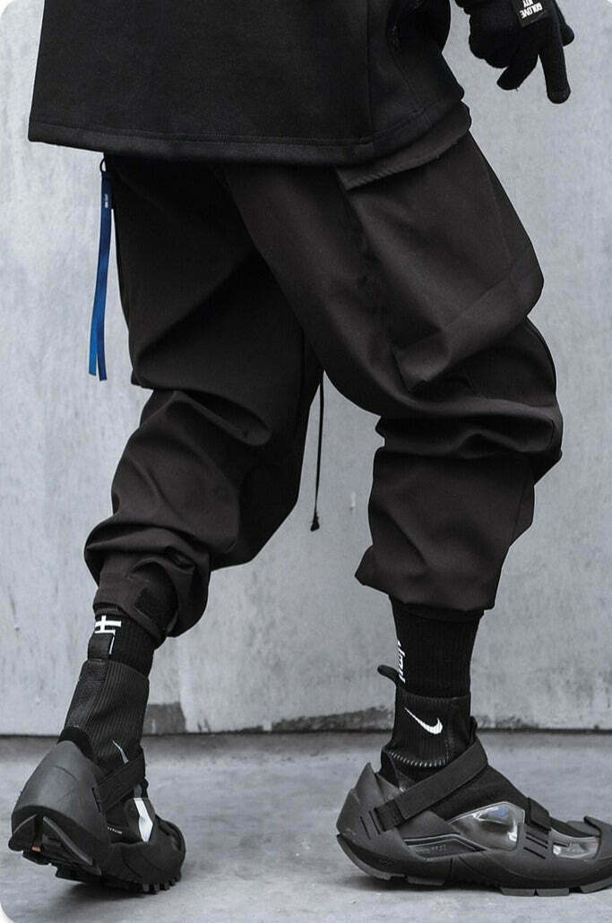 Y2K Aesthetic Extended Belt Strap Cargo Pants for Women - Grunge Style with Coquette Touch Y2K Aesthetic Extended Belt Strap Cargo Pants for Women - Grunge Style with Coquette Touch