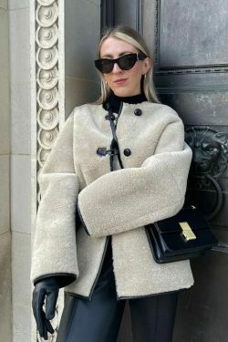 Y2K Aesthetic Faux Fur Coat for Women - Coquette Style Grunge Fashion with Old Money Elegance