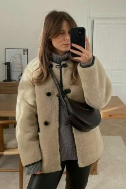 Y2K Aesthetic Faux Fur Coat for Women - Coquette Style Grunge Fashion with Old Money Elegance