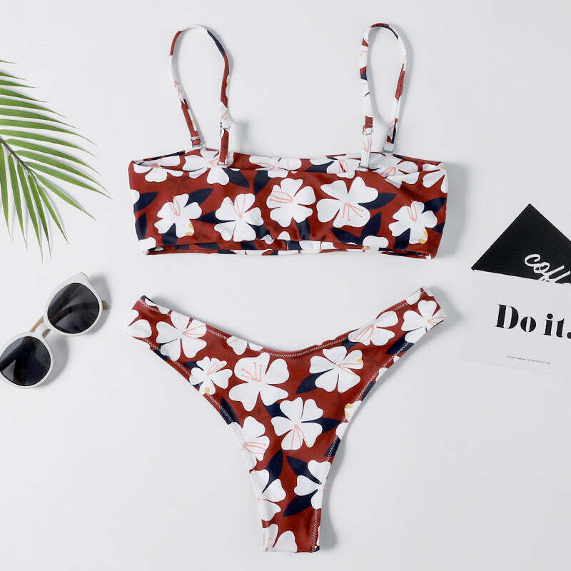 Y2K Aesthetic Flower Print Bandeau Thong Bikini - Retro Coquette Style Swimwear Y2K Aesthetic Flower Print Bandeau Thong Bikini - Retro Coquette Style Swimwear