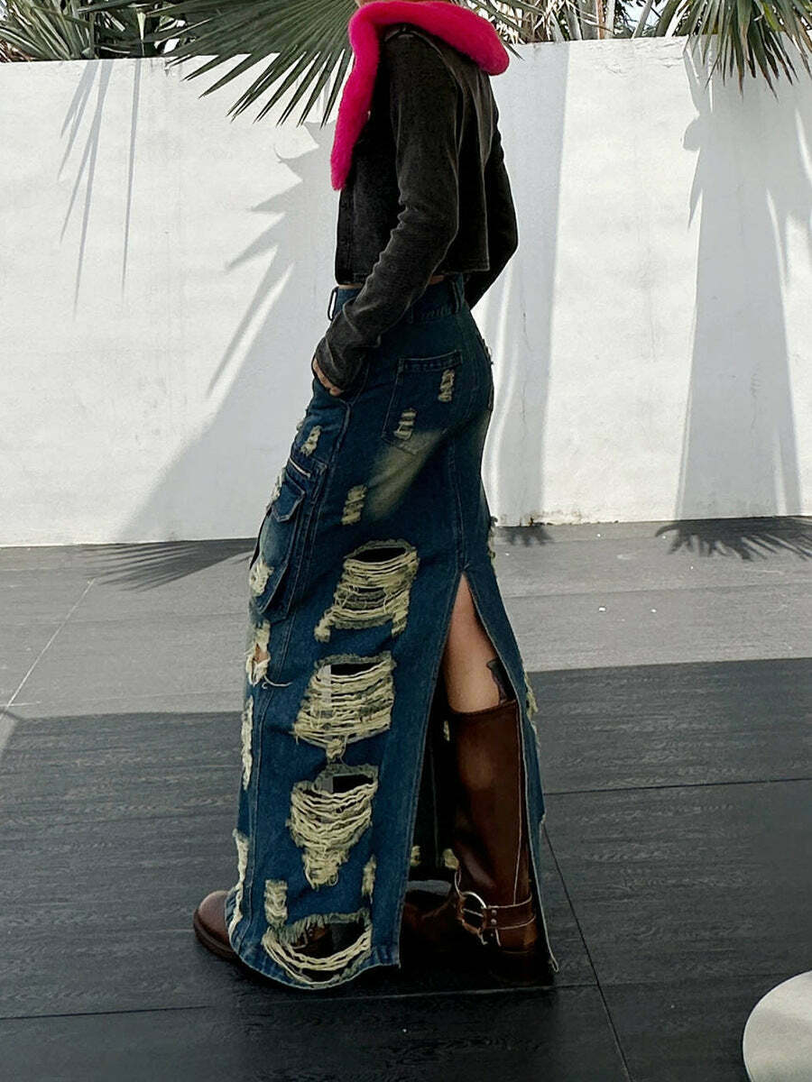 Y2K Aesthetic Frayed Denim Cargo Skirt - Coquette Style with Grunge & Y2K Aesthetic Frayed Denim Cargo Skirt - Coquette Style with Grunge &