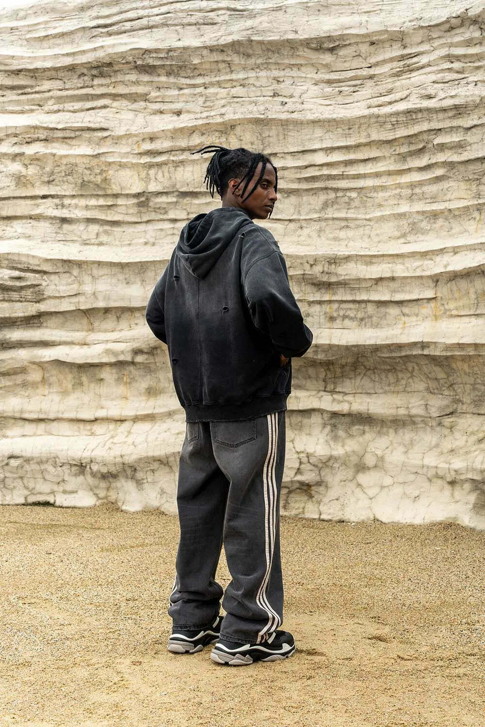 Y2K Aesthetic Gradient Washed Ripped Hoodie - Coquette Fashion for Women Y2K Aesthetic Gradient Washed Ripped Hoodie - Coquette Fashion for Women