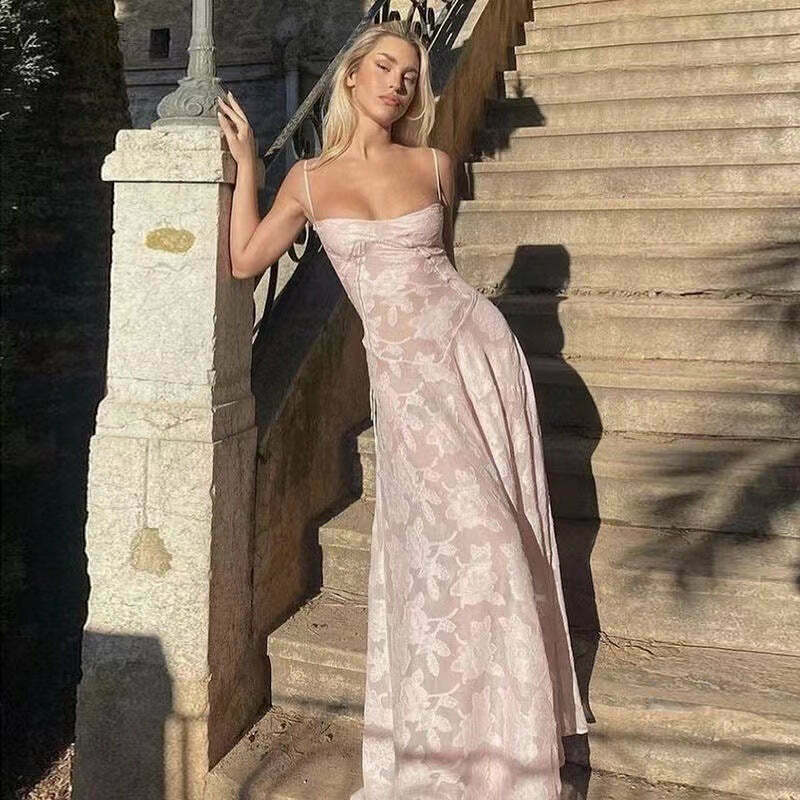 Y2K Aesthetic Grunge Coquette Outfit: Cargo Skirt, Cute Tops & Past