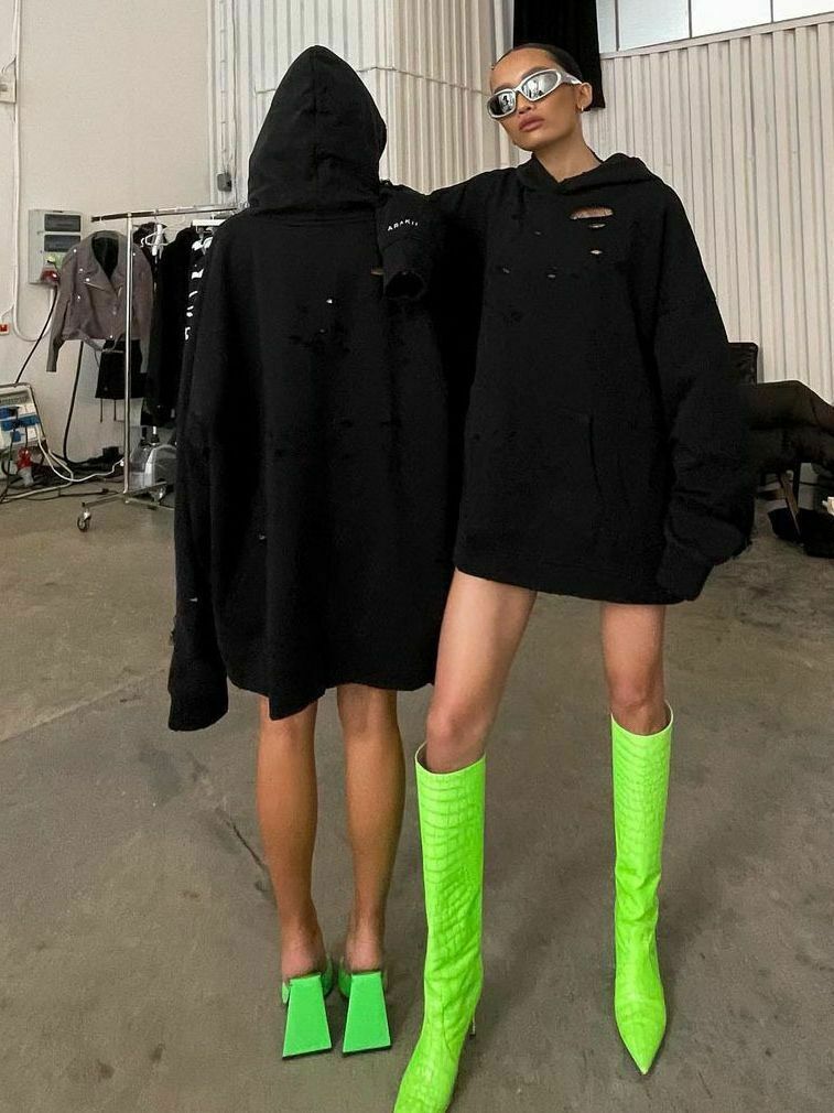 Y2K Aesthetic Grunge Style Black Hoodie for Women - Coquette Fashion with Pastel Goth and Emo Vibes Y2K Aesthetic Grunge Style Black Hoodie for Women - Coquette Fashion with Pastel Goth and Emo Vibes