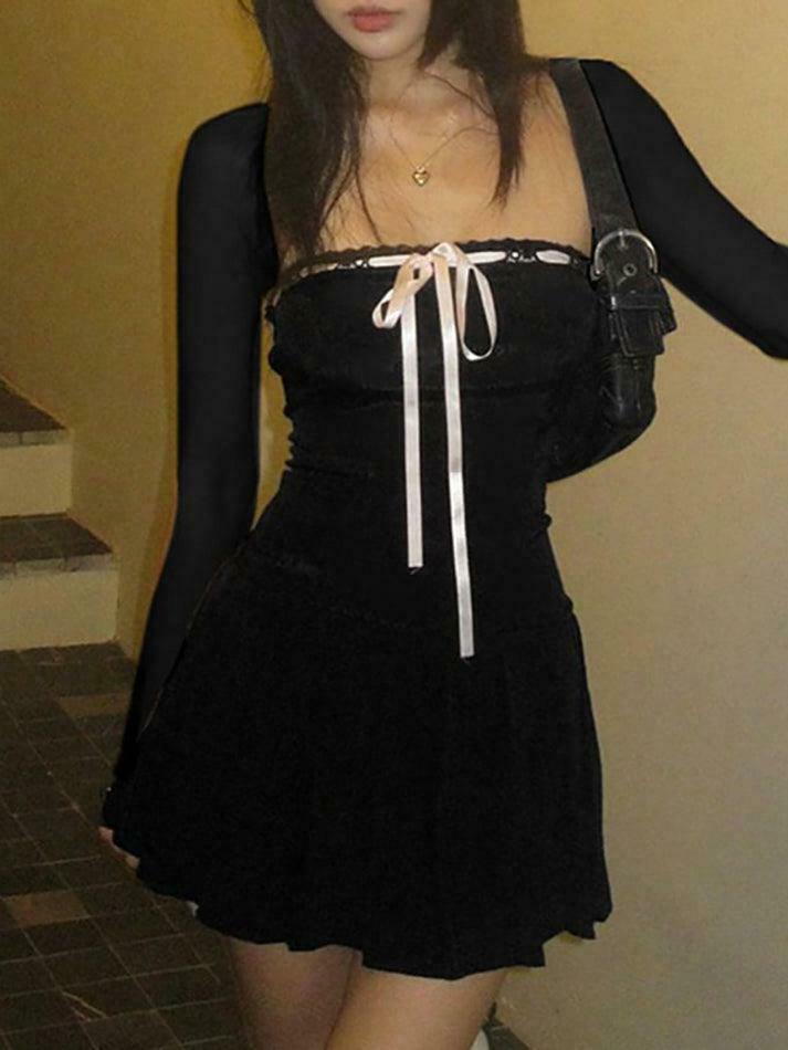 Y2K Aesthetic Long-Sleeve Square Neck Mini Pleated Dress for Women - Coquette Style Grunge Fashion Y2K Aesthetic Long-Sleeve Square Neck Mini Pleated Dress for Women - Coquette Style Grunge Fashion