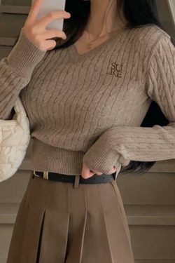 Y2K Aesthetic Long Sleeve V-Neck Cable-Knit Crop Top with Embroidered Lettering