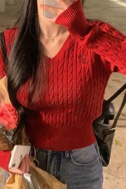 Y2K Aesthetic Long Sleeve V-Neck Cable-Knit Crop Top with Embroidered Lettering