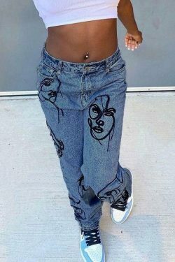 Y2K Aesthetic Outline Embroidery Mom Jeans - Coquette Grunge Fashion for Women