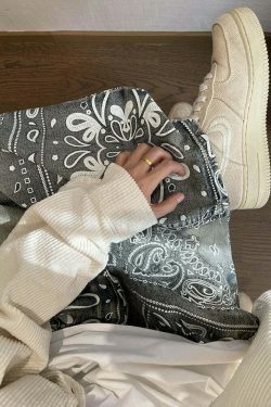 Y2K Aesthetic Paisley Baggy Jeans: Coquette Style with Grunge & Pastel Goth Vibes