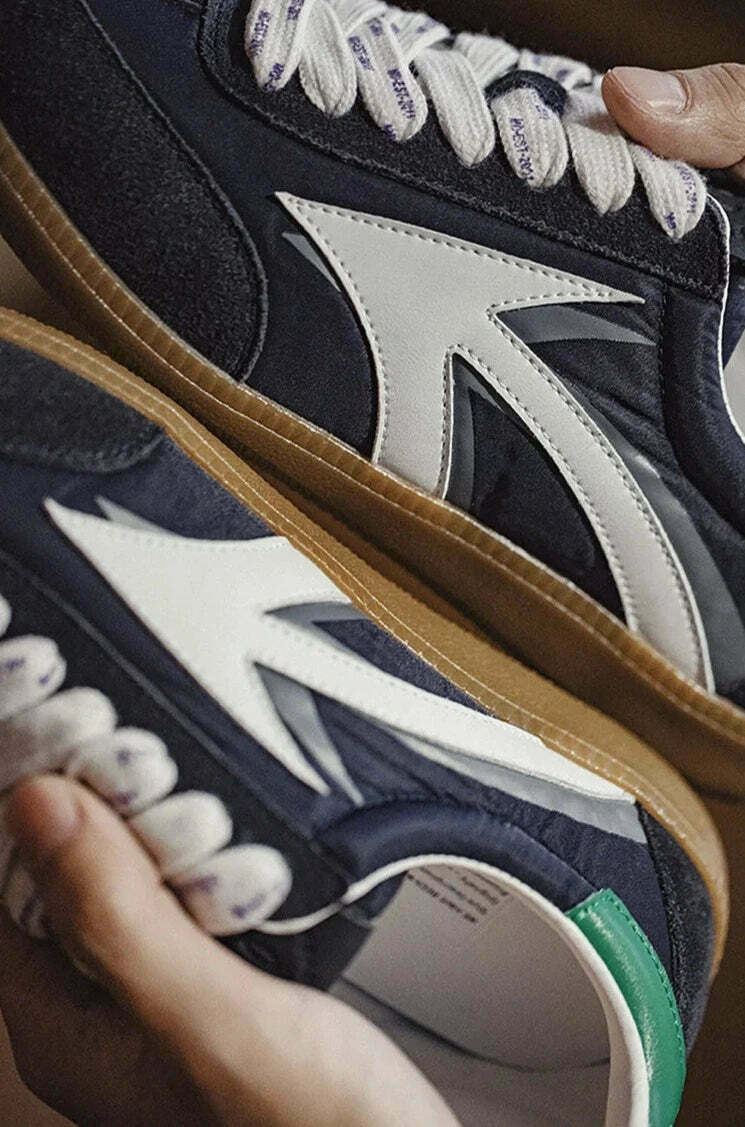 Y2K Aesthetic Retro Revival Sneakers for Niche Women Fashion Y2K Aesthetic Retro Revival Sneakers for Niche Women Fashion