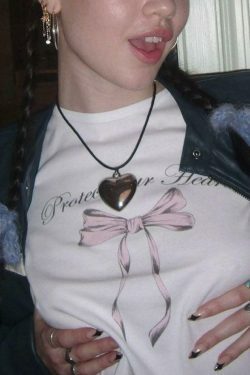 Y2K Aesthetic Short Sleeve Crop Tee with Lettering & Bow Print