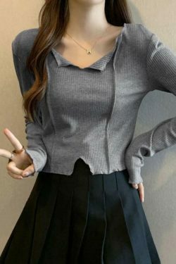 Y2K Aesthetic Solid V-Neck Slit Hem Long Sleeve Knit Sweater