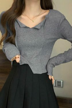 Y2K Aesthetic Solid V-Neck Slit Hem Long Sleeve Knit Sweater