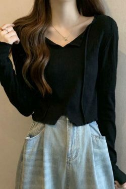 Y2K Aesthetic Solid V-Neck Slit Hem Long Sleeve Knit Sweater