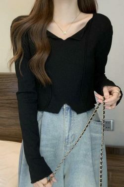 Y2K Aesthetic Solid V-Neck Slit Hem Long Sleeve Knit Sweater