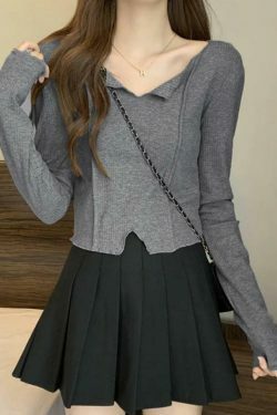 Y2K Aesthetic Solid V-Neck Slit Hem Long Sleeve Knit Sweater