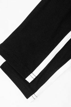 Y2K Aesthetic Square Neck Long Sleeve Tee with Contrast Color Piping - Coquette Fashion for Women