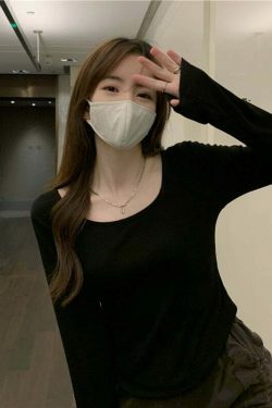 Y2K Aesthetic Titania Top: Coquette Style with Grunge Flair