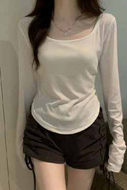 Y2K Aesthetic Titania Top: Coquette Style with Grunge Flair