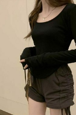 Y2K Aesthetic Titania Top: Coquette Style with Grunge Flair