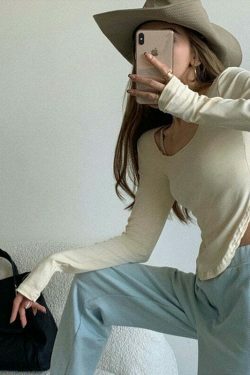 Y2K Aesthetic Titania Top: Coquette Style with Grunge Flair