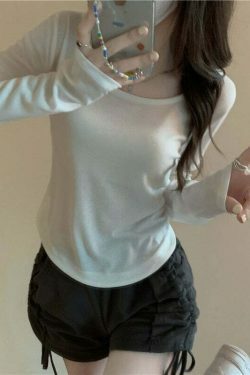 Y2K Aesthetic Titania Top: Coquette Style with Grunge Flair