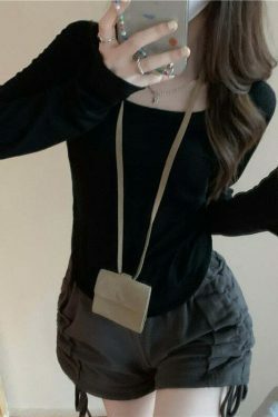 Y2K Aesthetic Titania Top: Coquette Style with Grunge Flair