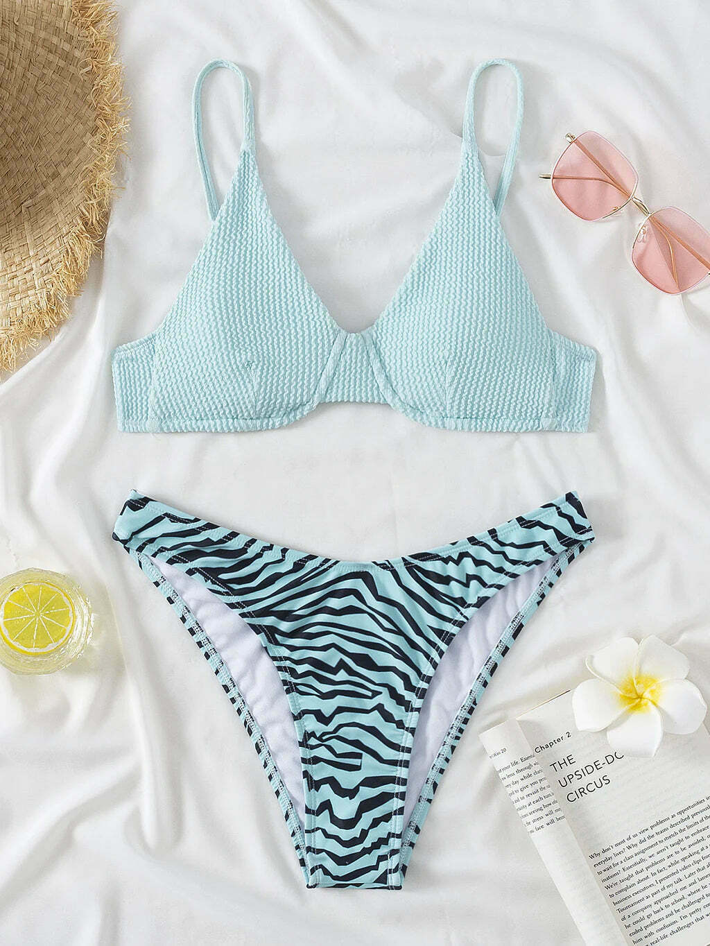 Y2K Aesthetic Triangle Print Bikini - Sexy and Stylish Swimwear for Women