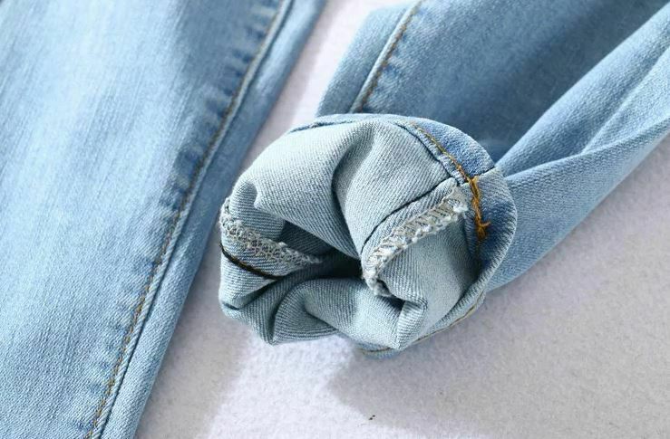 Y2K Aesthetic Wardrobe Essential: Coquette Cargo Skirt & Pencil Jeans Y2K Aesthetic Wardrobe Essential: Coquette Cargo Skirt & Pencil Jeans