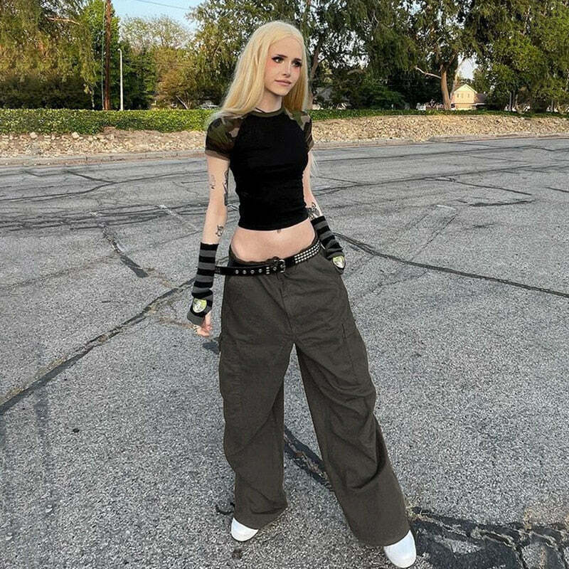 Y2K Cargo Pants with 4 Pockets: Coquette Aesthetic Grunge Style for Women Fashion Y2K Cargo Pants with 4 Pockets: Coquette Aesthetic Grunge Style for Women Fashion
