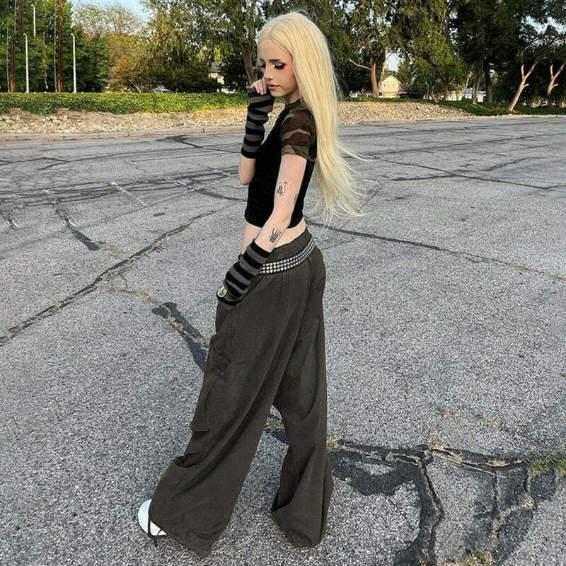 Y2K Cargo Pants with 4 Pockets: Coquette Aesthetic Grunge Style for Women Fashion Y2K Cargo Pants with 4 Pockets: Coquette Aesthetic Grunge Style for Women Fashion