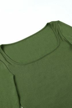 Y2K Coquette Aesthetic Crop Top: Grunge Style, Pastel Goth Vibes, Old Money Elegance