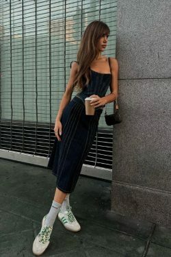 Y2K Denim Darling Bustier: Coquette Aesthetic Cargo Skirt & Pastel Goth Style