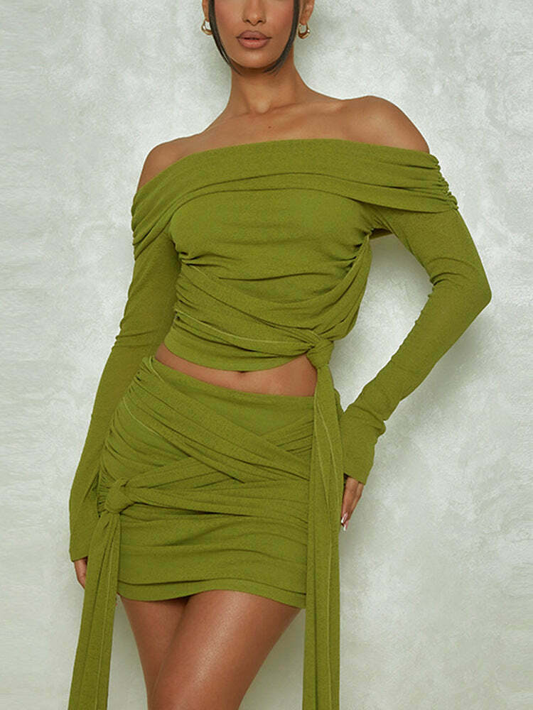 Y2K Fashion Coquette Aesthetic Pleated Off-Shoulder Skirt Suit Y2K Fashion Coquette Aesthetic Pleated Off-Shoulder Skirt Suit