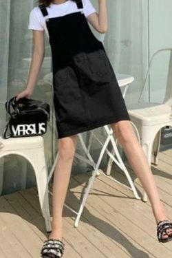 Y2K Fashion: School Bus Dungarees for Women - Coquette Aesthetic Cargo Skirt & Grunge Style Outfit