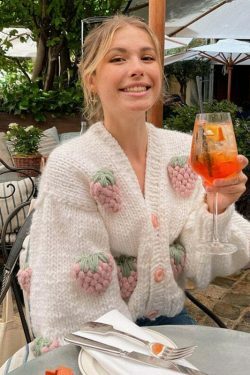 Y2K Fashion Strawberry Knitted Cardigan - Coquette Aesthetic Grunge Style