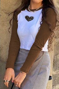 Y2K Heart Print Crop Top: Coquette Aesthetic, Grunge Style, Cute Pastel Goth Fashion